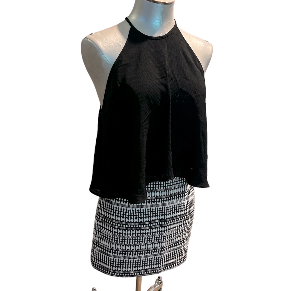 Zara Women’s halter top black cropped top size Small